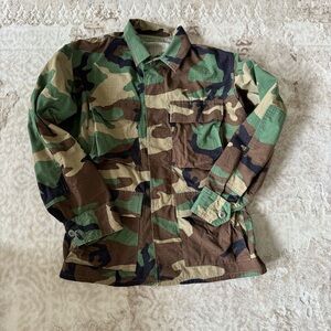 US Military Army Jacket Vintage Woodland Camouflage combat  Buttons XS- EUC